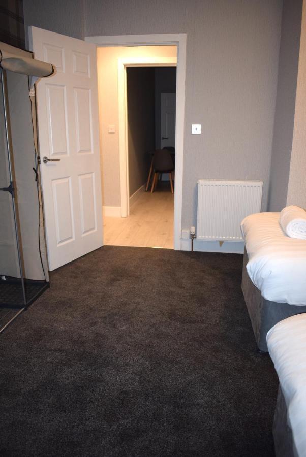 Kelpies Serviced Apartments- Robertson Фалькирк Экстерьер фото